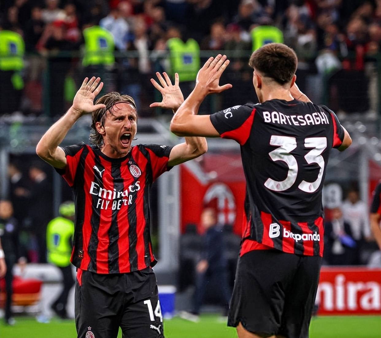 NBA湖人主场获胜，詹姆斯砍下高分